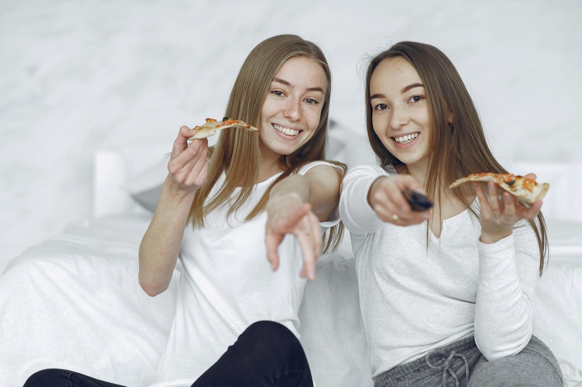 Ružové okuliare vo vzťahoch: kedy prestávajú zobrazovať realitu