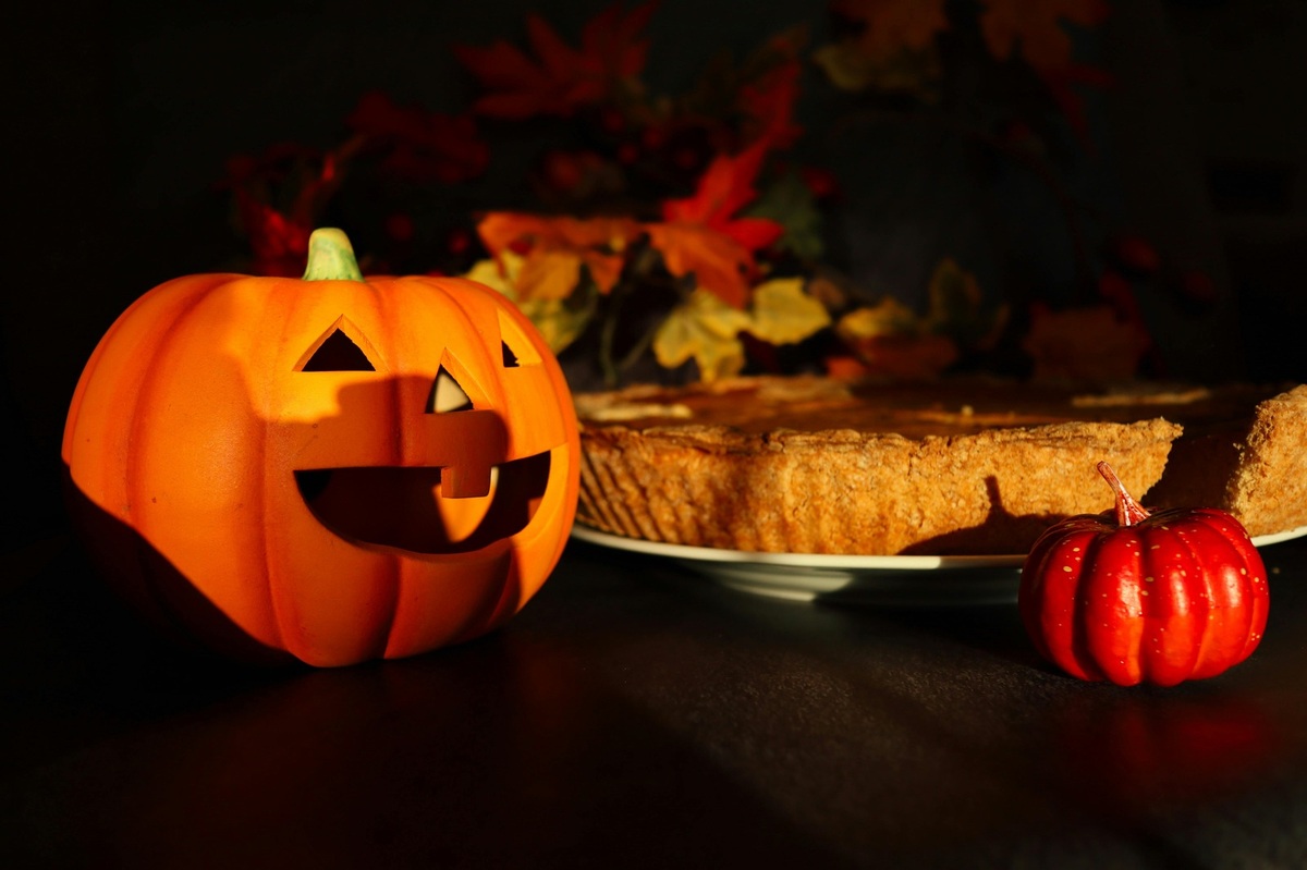 Diverzifikácia príjmov a publika ako ochrana pred deplatformingom